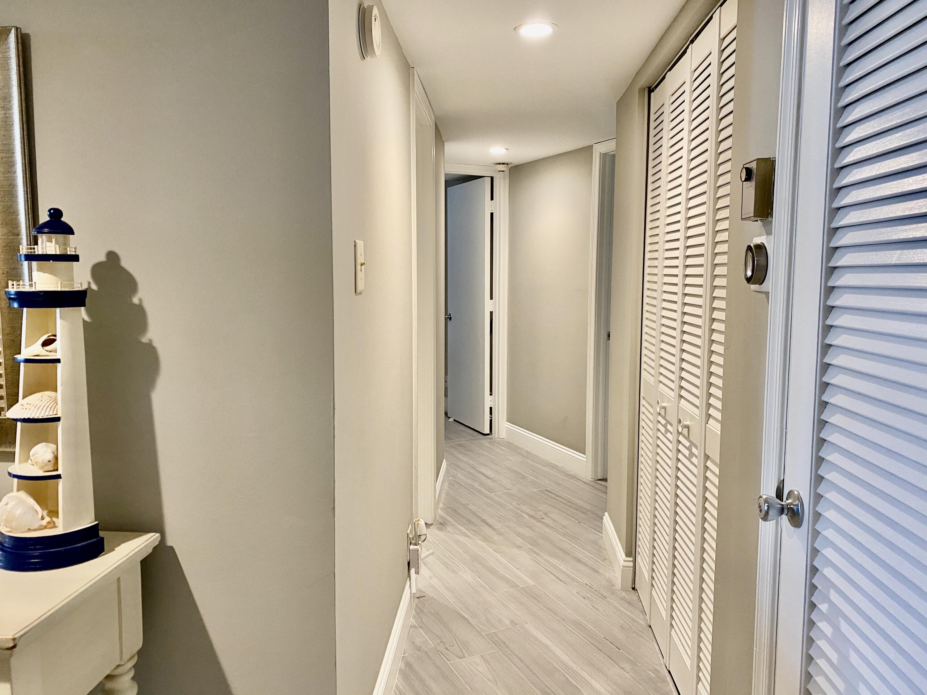 5420 North Ocean Drive, Unit 505 Singer Island, FL 33404 - Photo 8 of 34 IMG_3149