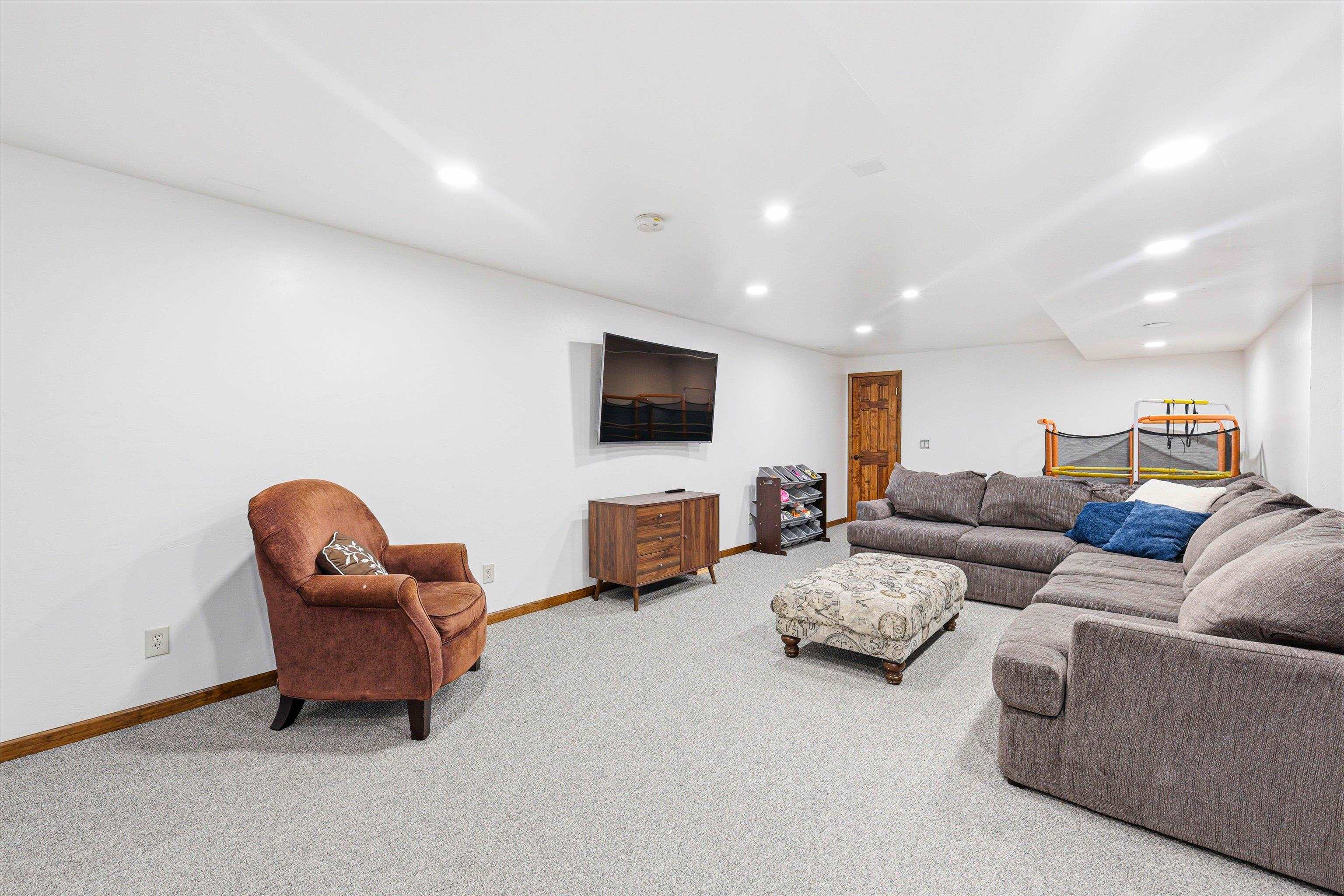 N9433 Evan Street Appleton, WI 54915 - Photo 17 of 24