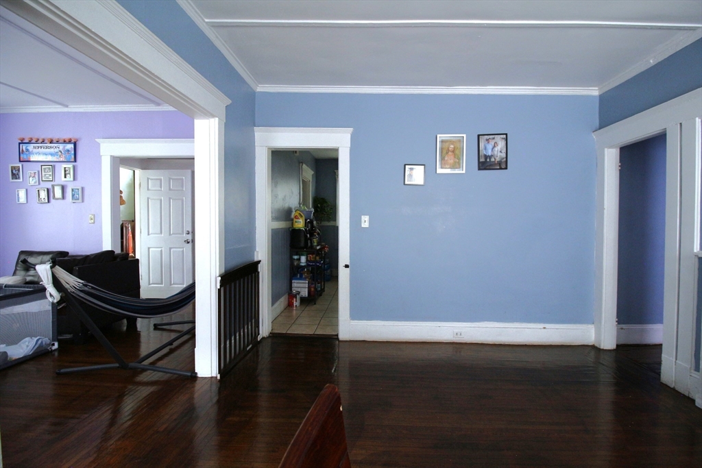 61 Kimberly Avenue Springfield, MA 01108 - Photo 8 of 39