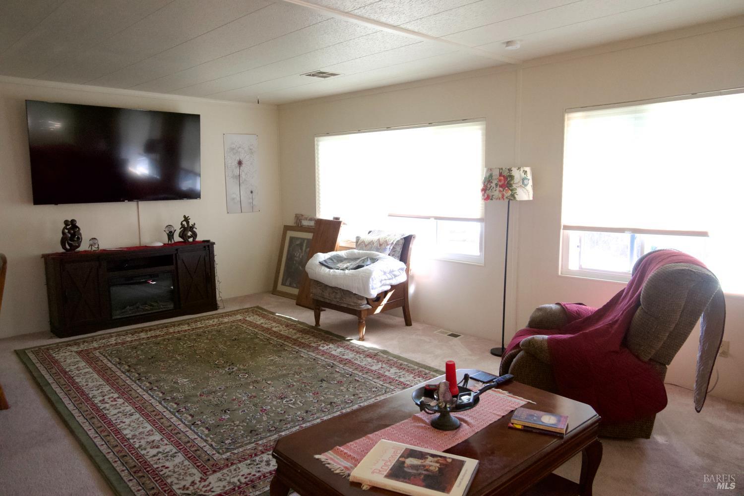 41 Plymouth Way Santa Rosa, CA 95403 - Photo 6 of 28