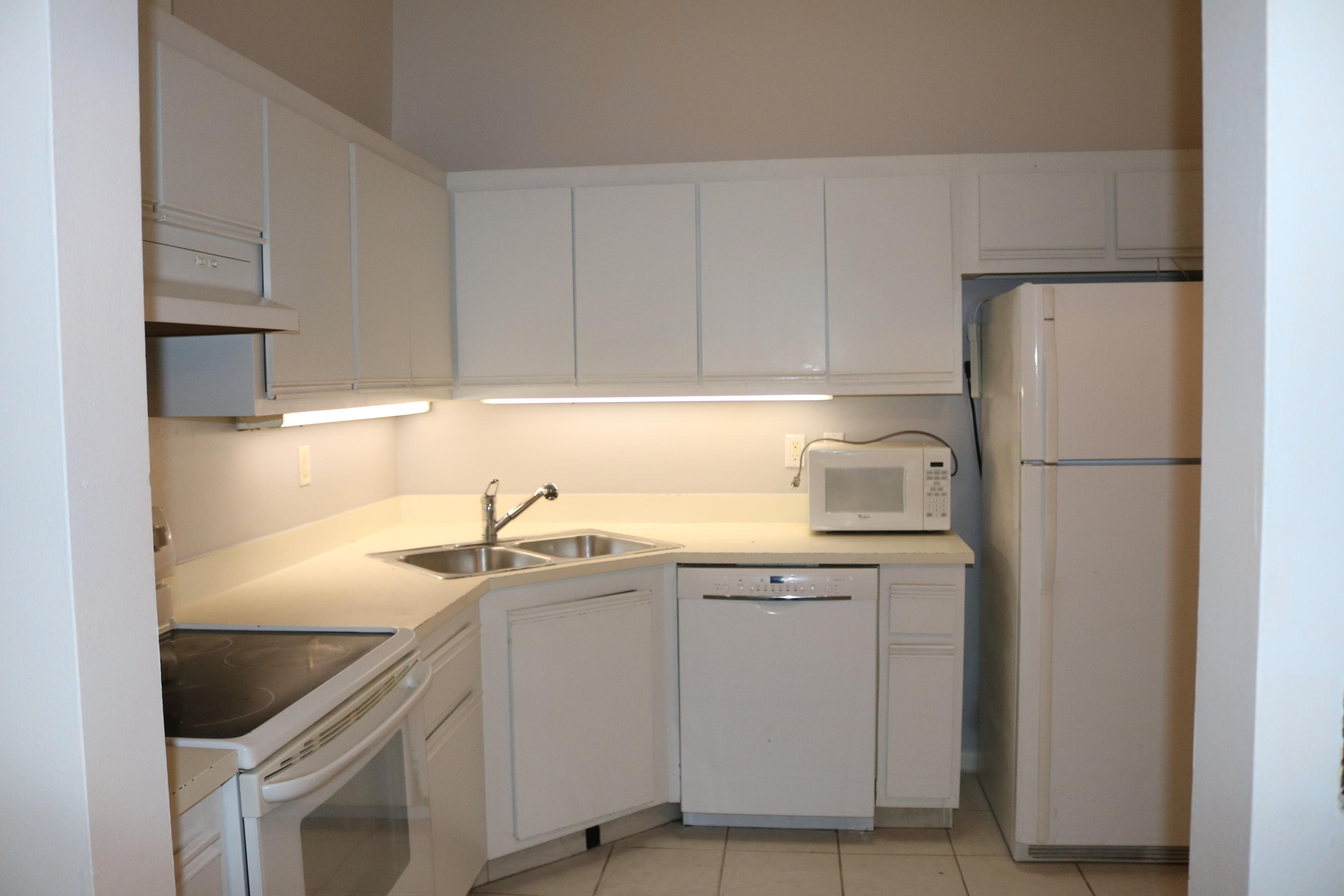 421 Northeast 38th Street Boca Raton, FL 33431 - Photo 11 of 23 IMG_6319