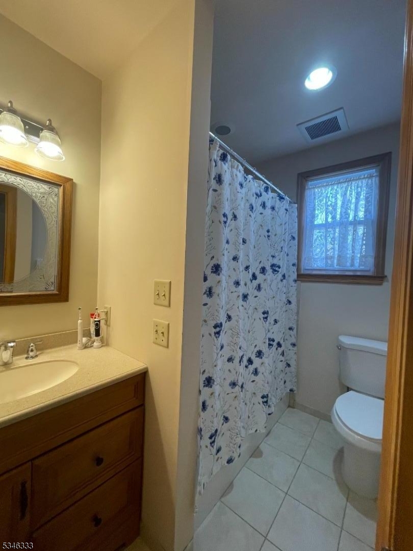 304 John Street Middlesex, NJ 08846 - Photo 6 of 11