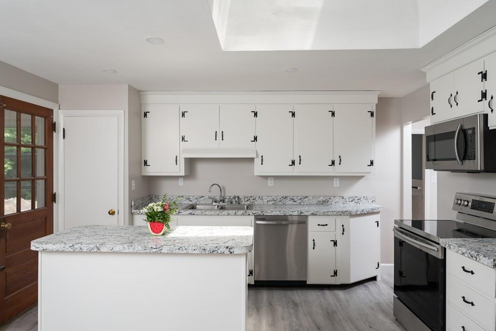 13 Birch Road Easton, MA 02375 - Photo 8 of 24 Gallery Image 8