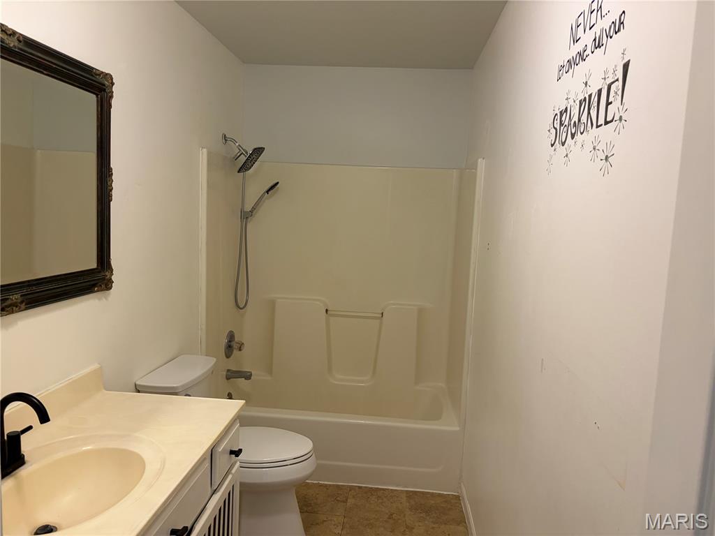 2161 Young Road Pacific, MO 63069 - Photo 18 of 22 Gallery Image 18