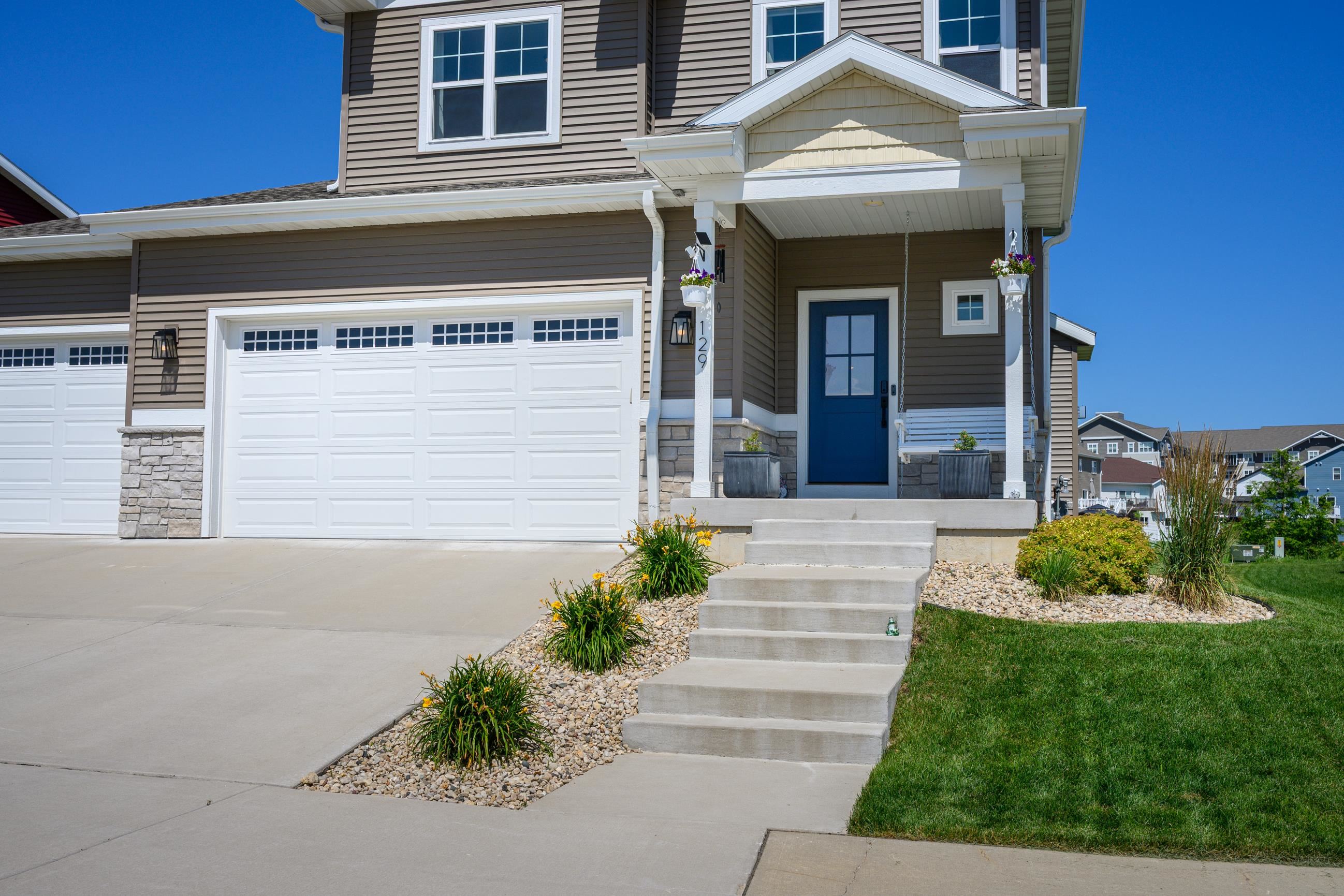 129 North Legacy Way Sun Prairie, WI 53590 - Photo 2 of 54