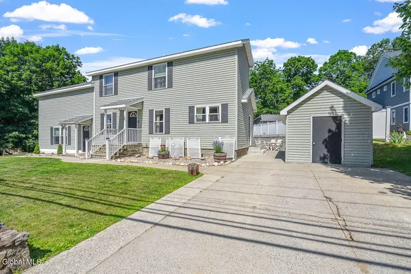 $5,500 | 387 Maple Avenue, Saratoga Springs, NY 12866