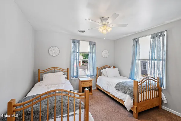 $5,500 | 387 Maple Avenue, Saratoga Springs, NY 12866