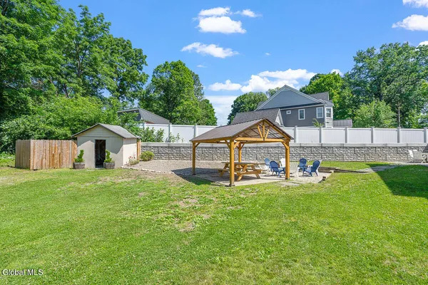 $5,500 | 387 Maple Avenue, Saratoga Springs, NY 12866