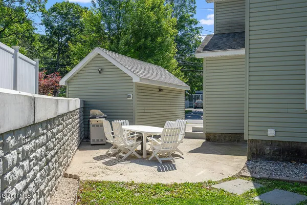 $5,500 | 387 Maple Avenue, Saratoga Springs, NY 12866