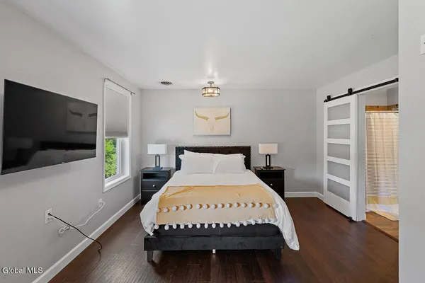 $5,500 | 387 Maple Avenue, Saratoga Springs, NY 12866