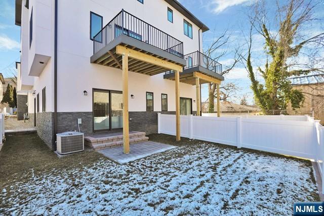 463 Roff Avenue, Unit B Palisades Park, NJ 07650 - Photo 22 of 23 a view of a house with a patio