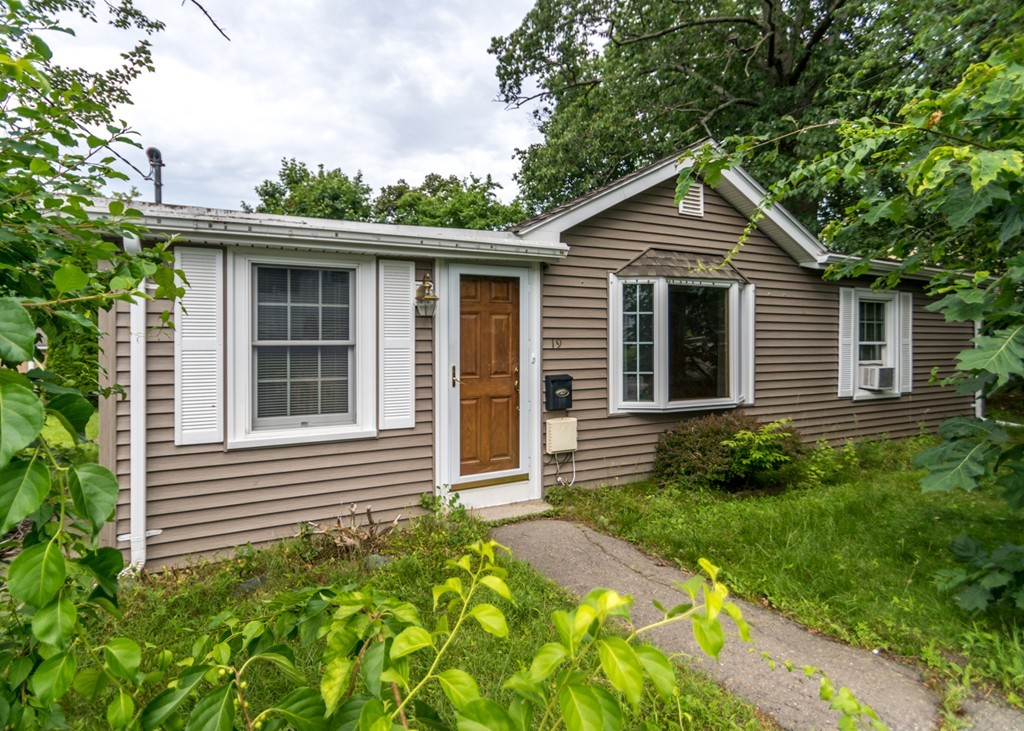 19 Plant Road Waltham, MA 02451 - Photo 1 of 19