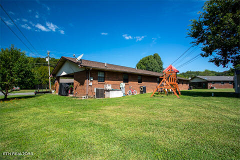 231-233 Rivers Edge Lane Sevierville, TN 37862 - Photo 8 of 43 20230919-3Y0A9016-HDR