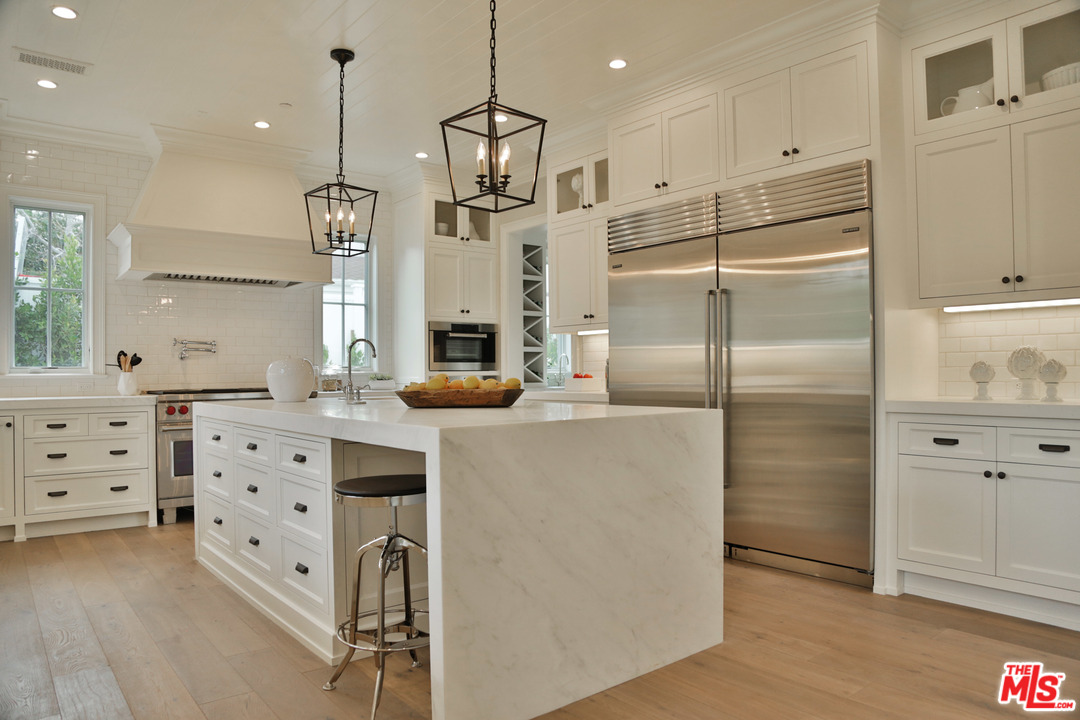 2770 Forrester Drive Los Angeles, CA 90064 - Photo 13 of 49