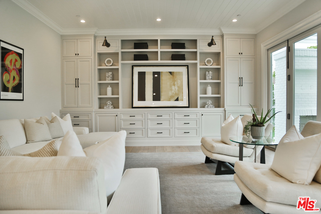 2770 Forrester Drive Los Angeles, CA 90064 - Photo 16 of 49