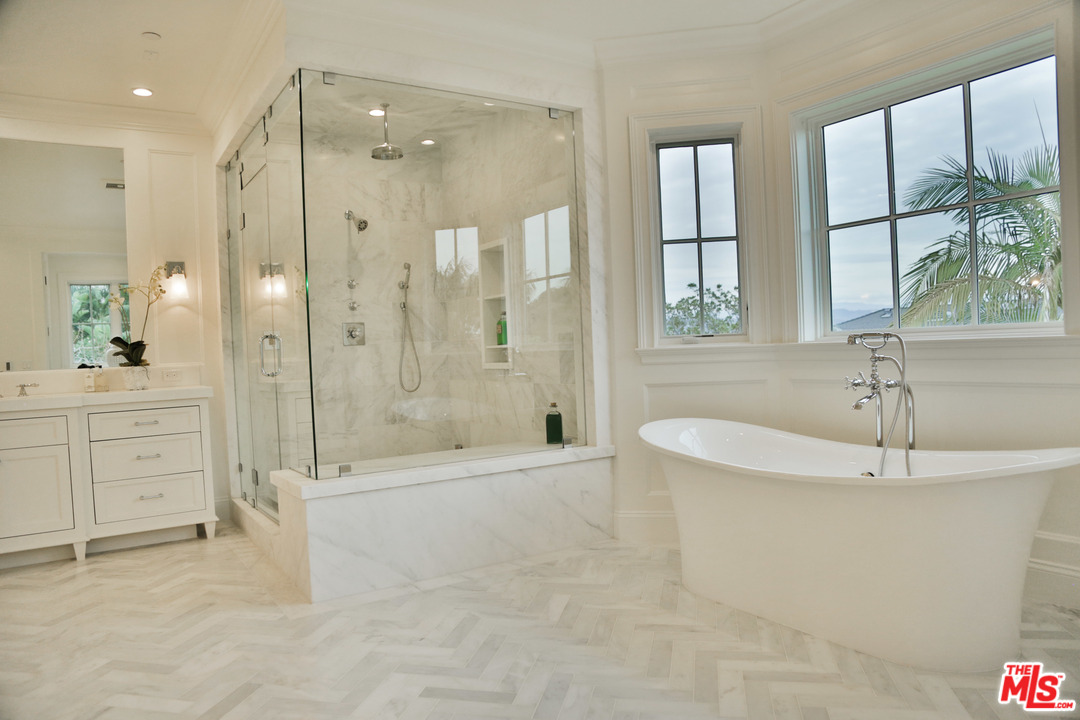 2770 Forrester Drive Los Angeles, CA 90064 - Photo 26 of 49