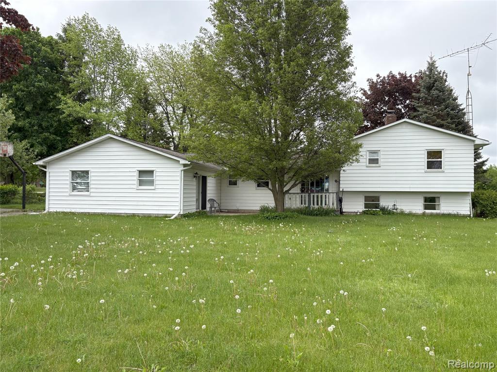 8865 East Bennington Road Durand, MI 48429 - Photo 2 of 22 Gallery Image 2
