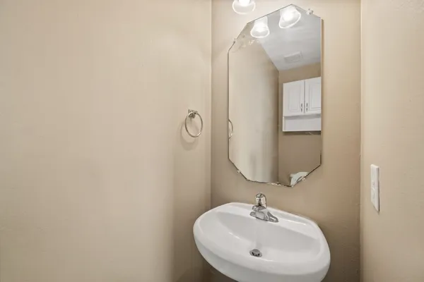 $1,850 | 8714 Thistlemoor Lane, Houston, TX 77044