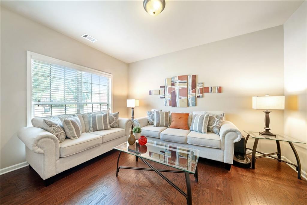 5265 Winflow Way Suwanee, GA 30024 - Photo 4 of 42