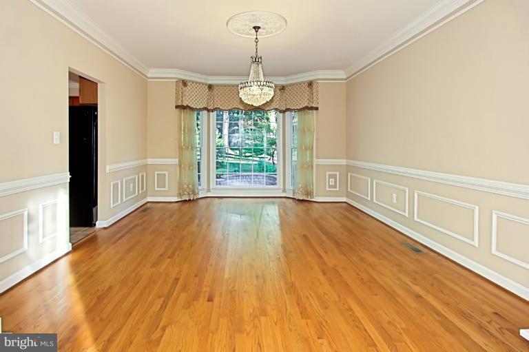 7438 Spring Summit Road Springfield, VA 22150 - Photo 7 of 30 Dining Room