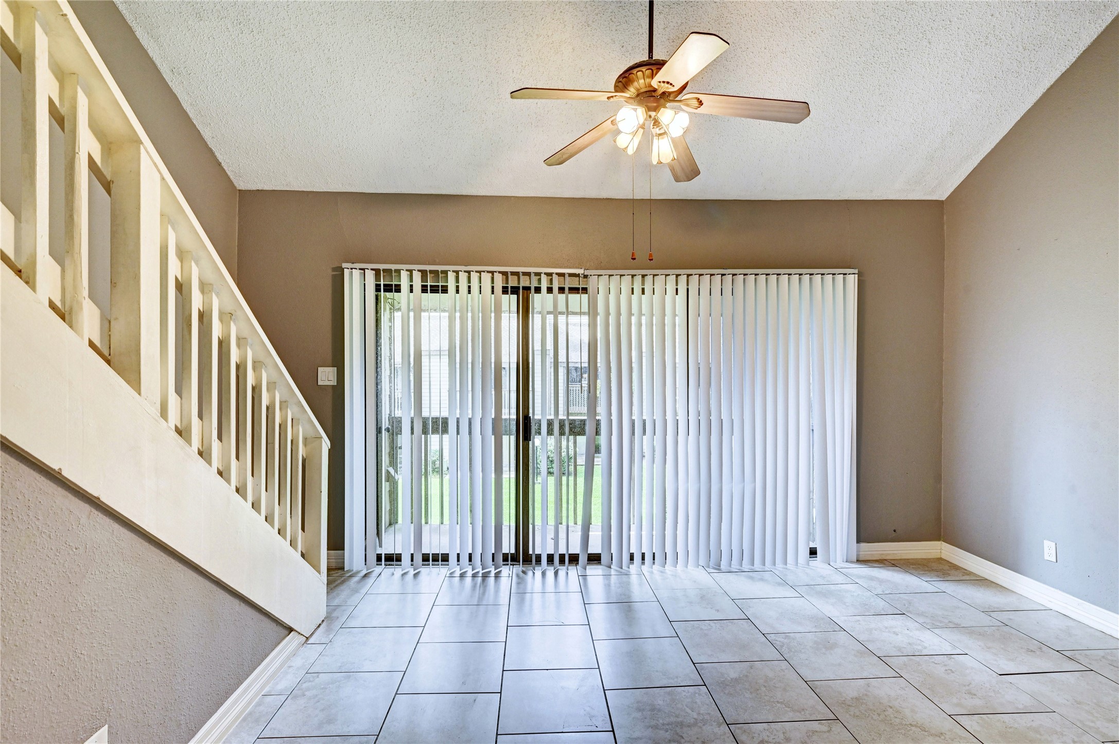 12900 Walden Road, Unit 6 Montgomery, TX 77356 - Photo 16 of 39 Nice and open space in the living/dining combo.