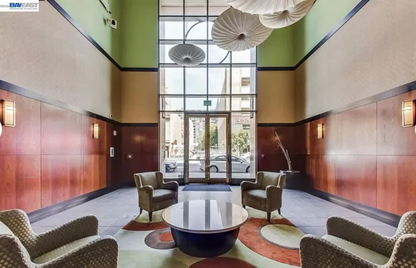 $399,999 | 423 7th Street, Unit 208, Oakland, CA 94607