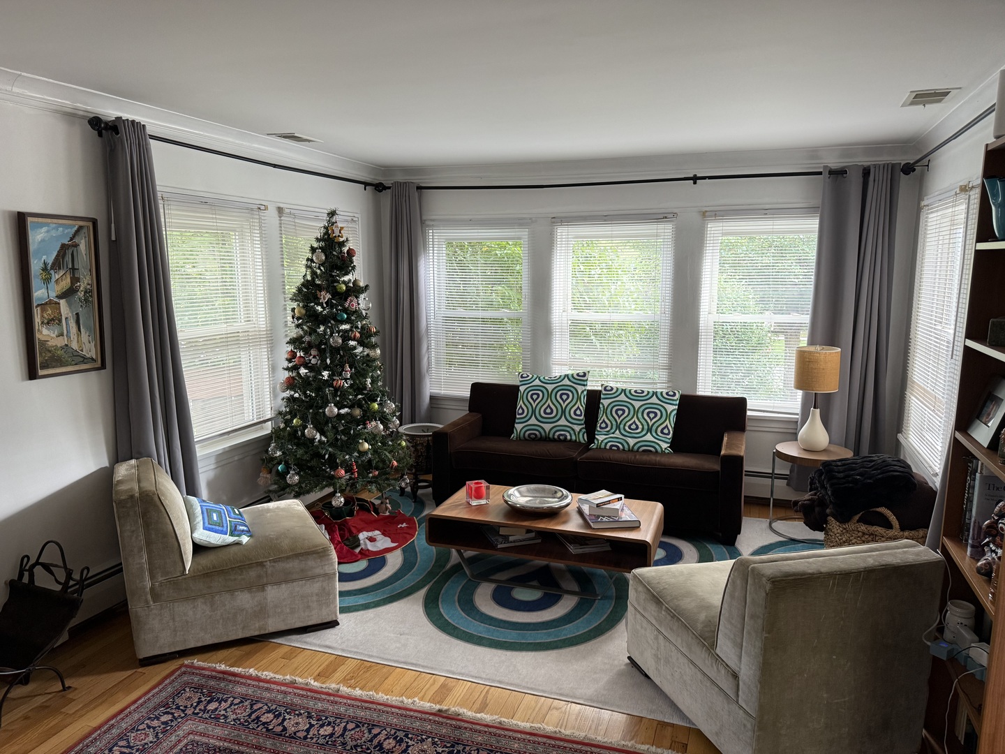 979 Vine Street Winnetka, IL 60093 - Photo 3 of 18 a living room with furniture and a large window