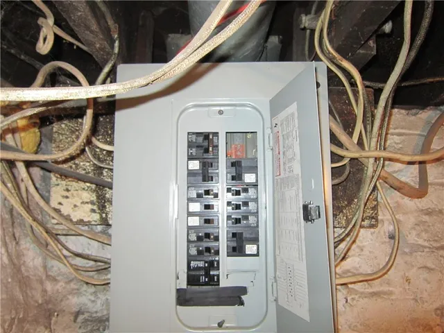 $82,000 | 815 Elmwood Avenue, Kansas City, MO 64124