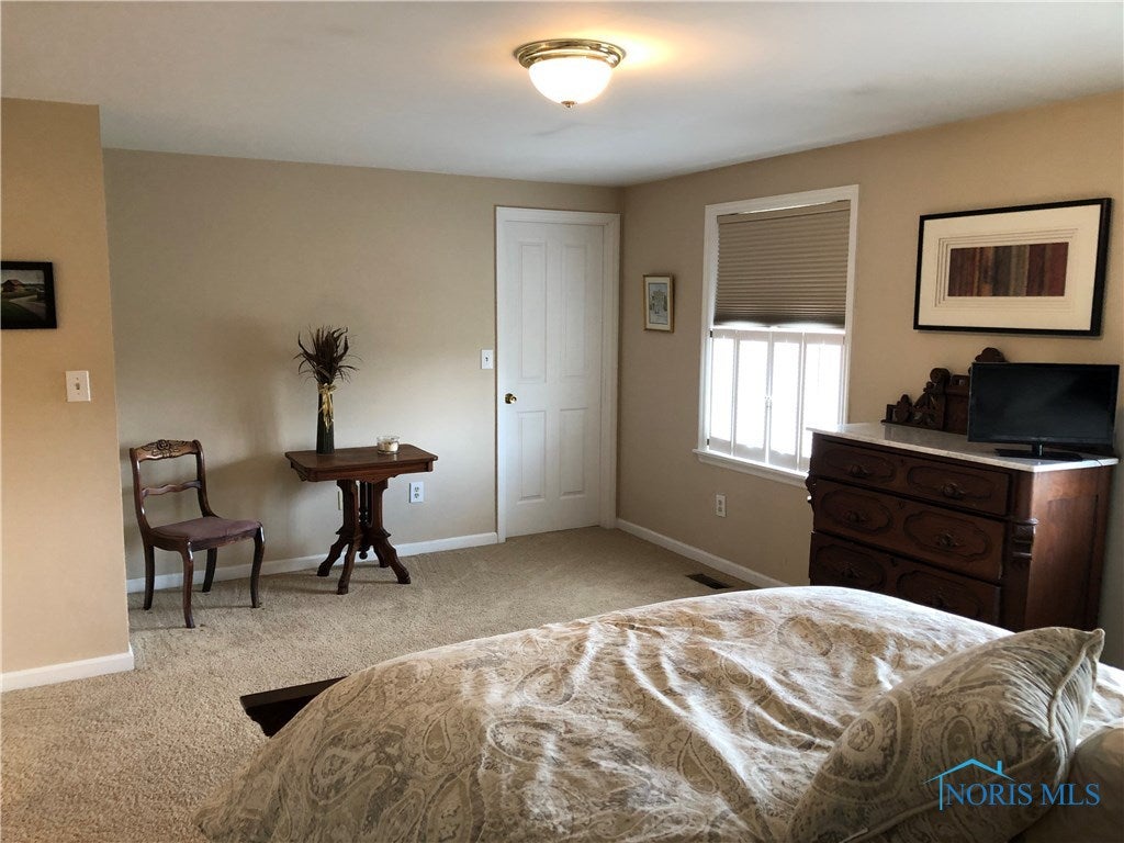 6010 Washburn Road Berkey, OH 43504 - Photo 13 of 29 Gallery Image 13
