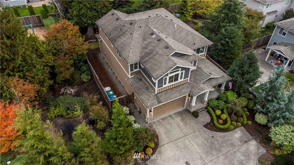 6117 Northeast 1st Street Renton, WA 98059 - Photo 35 of 39 an aerial view of a house with garden