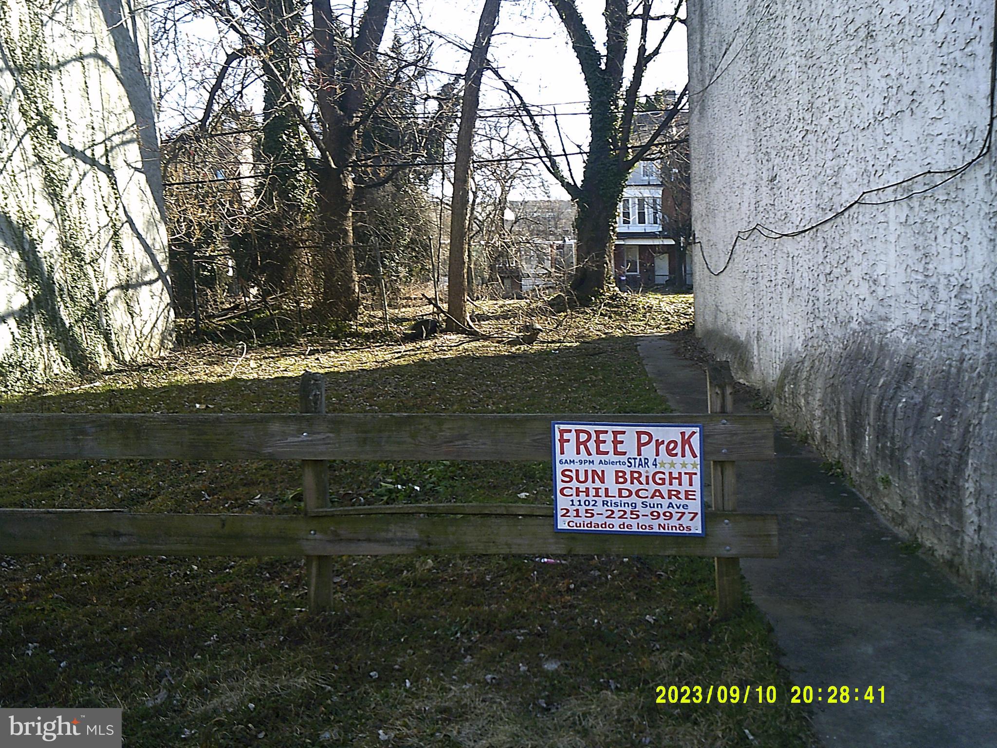 3345 North Smedley St  