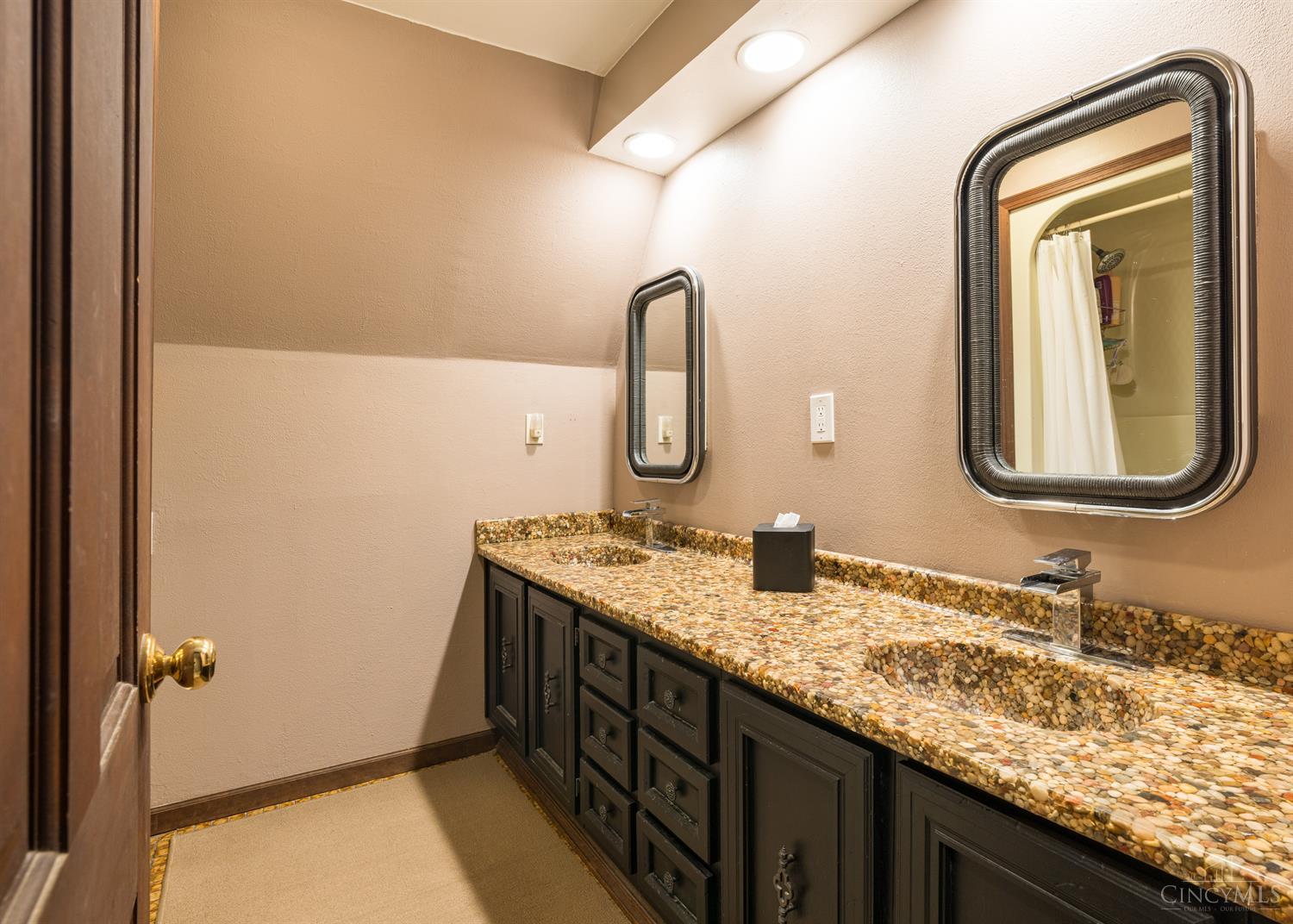 566 8 Mile Road Cincinnati, OH 45255 - Photo 18 of 26 Gallery Image 18