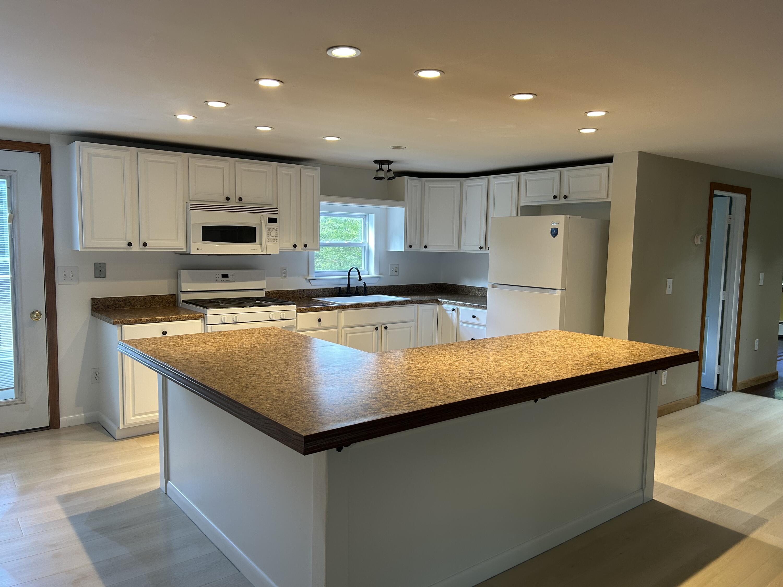 142 Abbott Road Albion, ME 04910 - Photo 3 of 27 IMG_8849