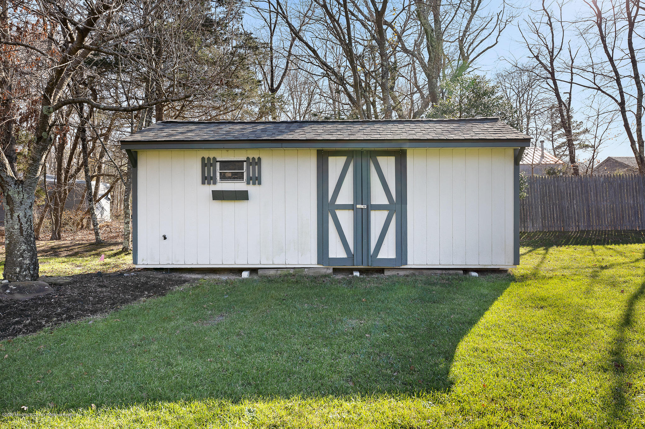 291 Frank Applegate Road Jackson, NJ 08527 - Photo 35 of 38 a backyard of a house with lots of green space