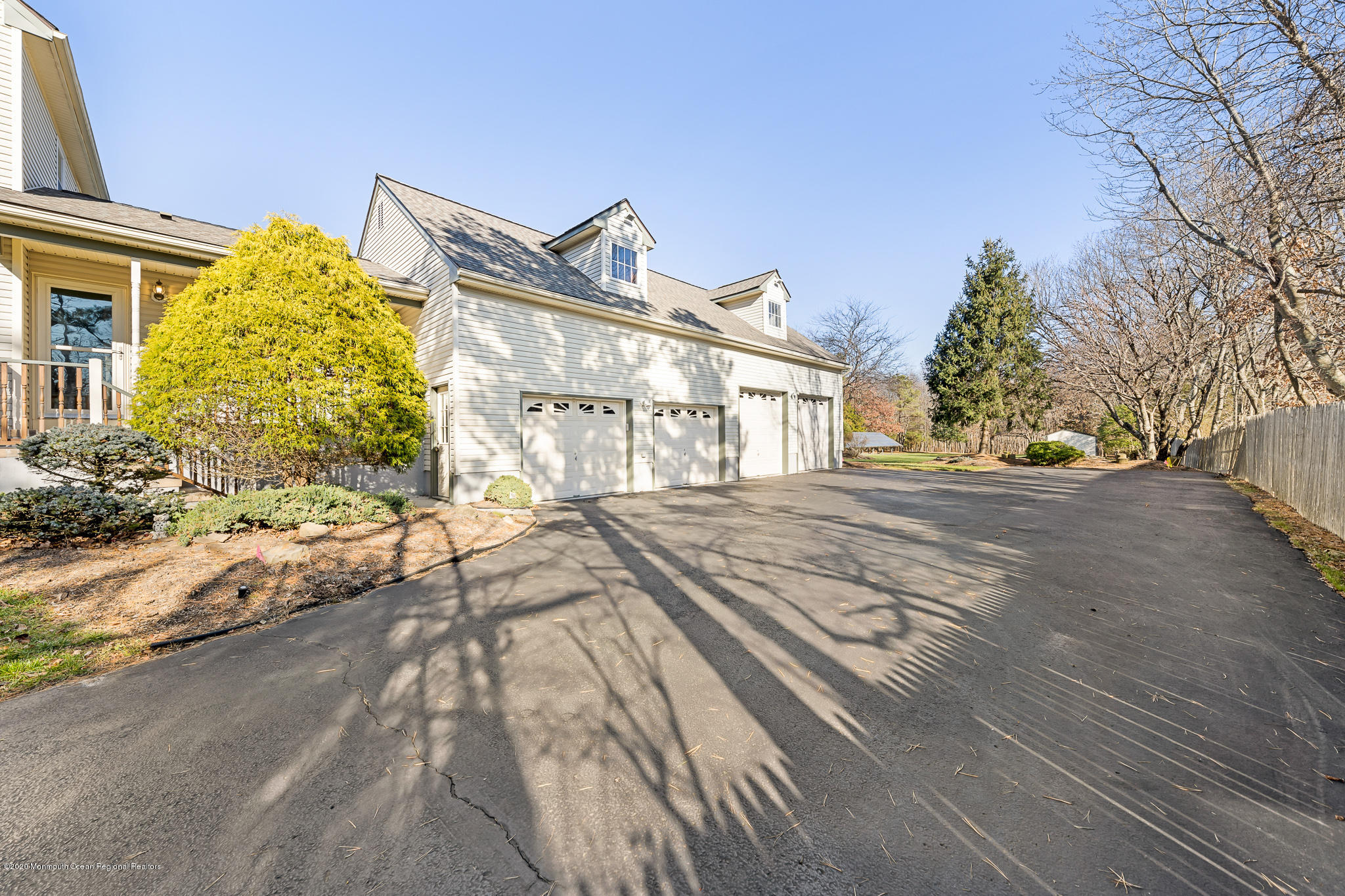 291 Frank Applegate Road Jackson, NJ 08527 - Photo 6 of 38 a view of a house with a yard