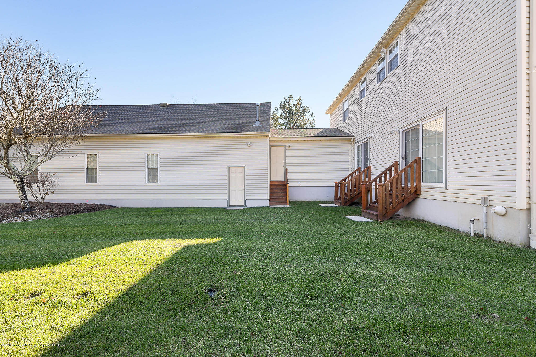 291 Frank Applegate Road Jackson, NJ 08527 - Photo 7 of 38 a view of a house with backyard