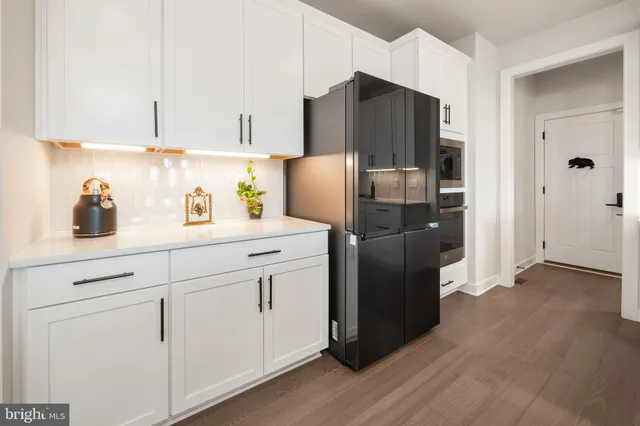 $1,099,000 | 3040 Merion Drive, Center Valley, PA 18034