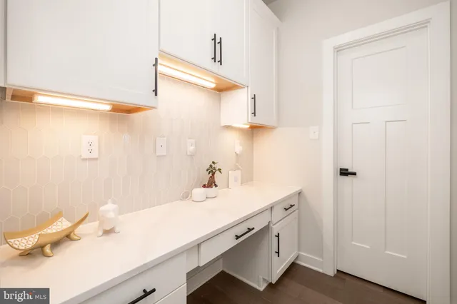 $1,099,000 | 3040 Merion Drive, Center Valley, PA 18034