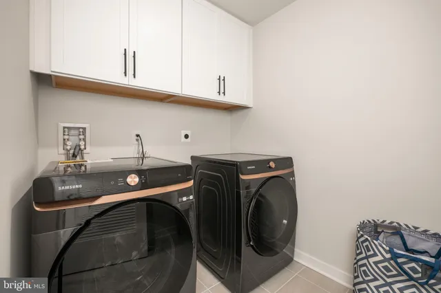 $1,099,000 | 3040 Merion Drive, Center Valley, PA 18034