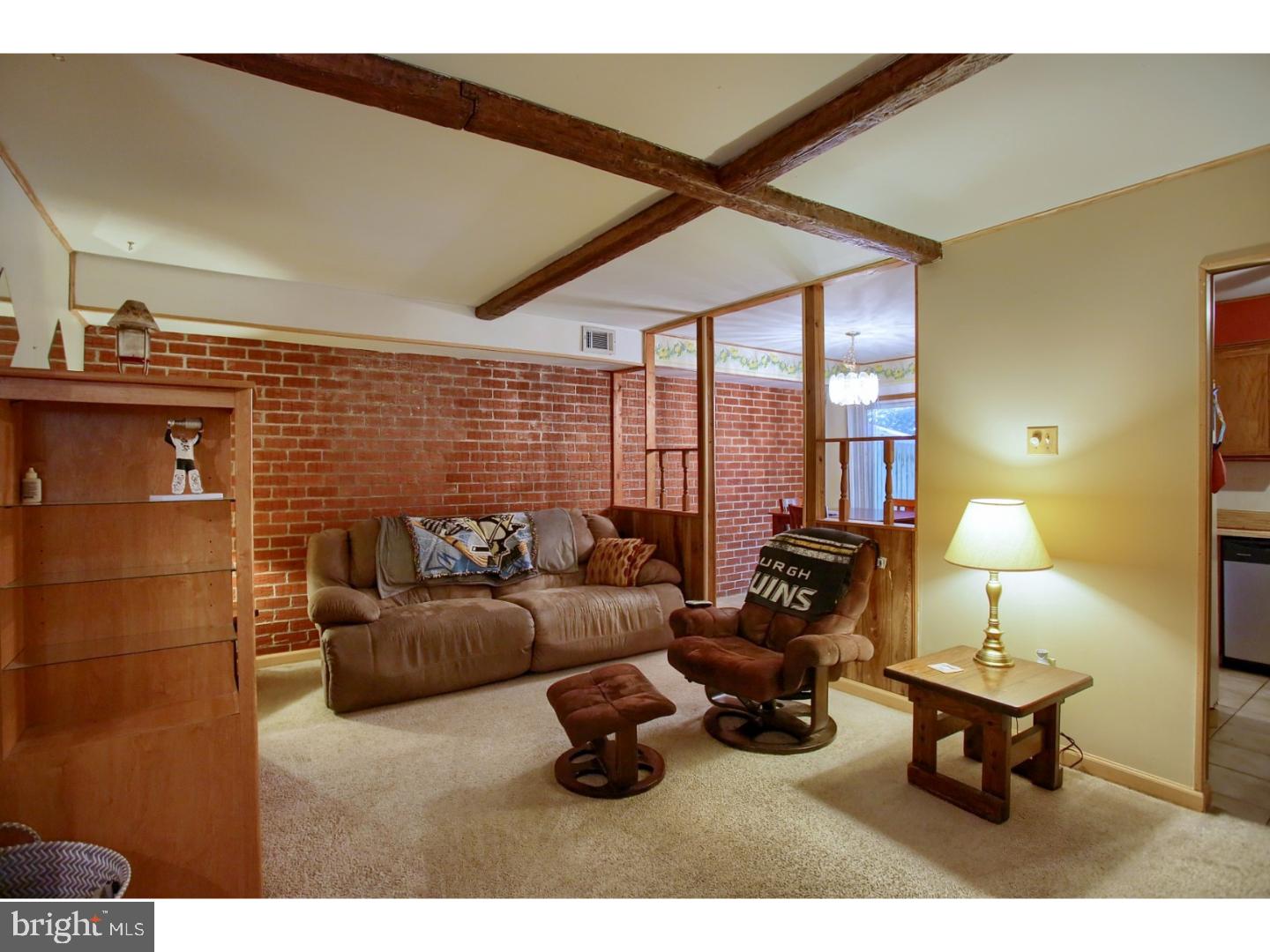 1213 Fox Run Reading, PA 19606 - Photo 7 of 22 Living Room