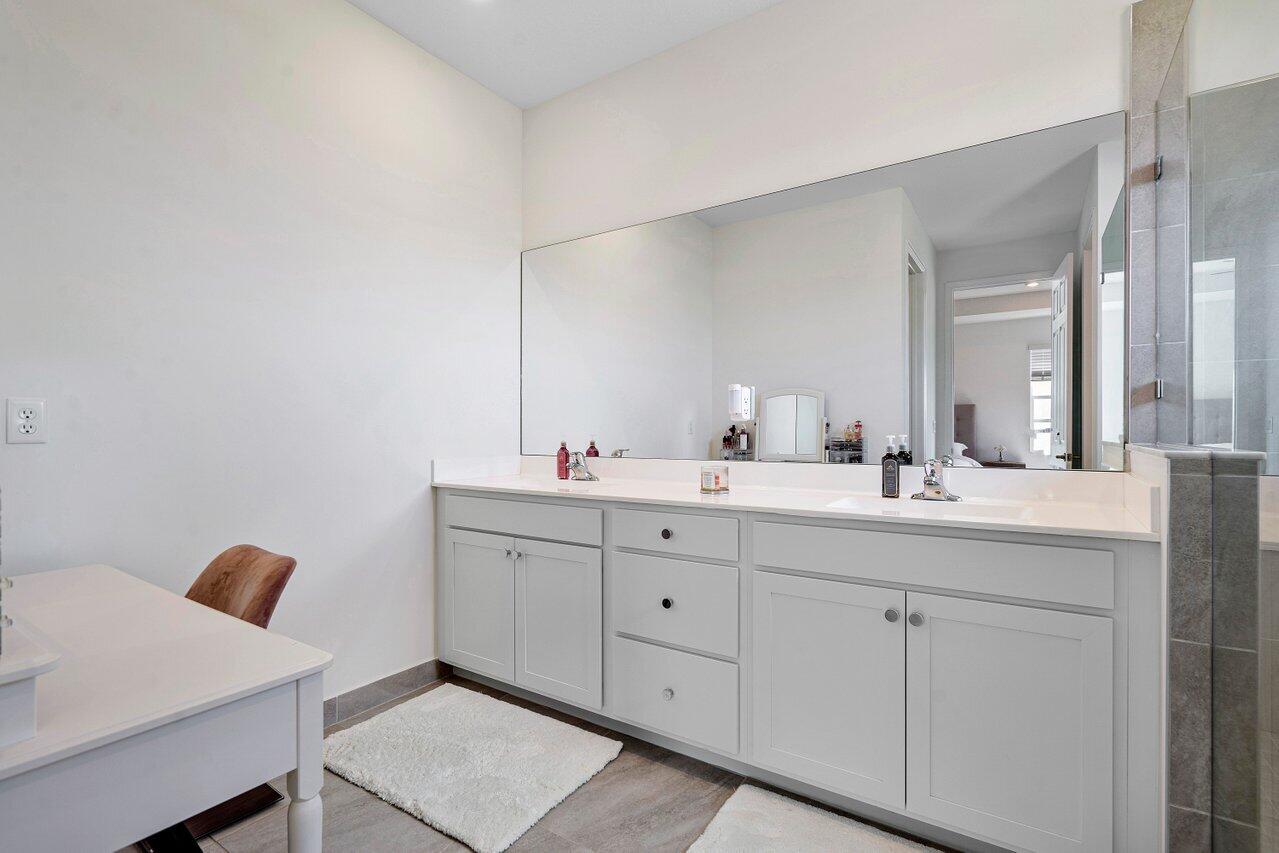 1134 Arrowhead Point Road Loxahatchee, FL 33470 - Photo 20 of 65 Primary Bathroom!