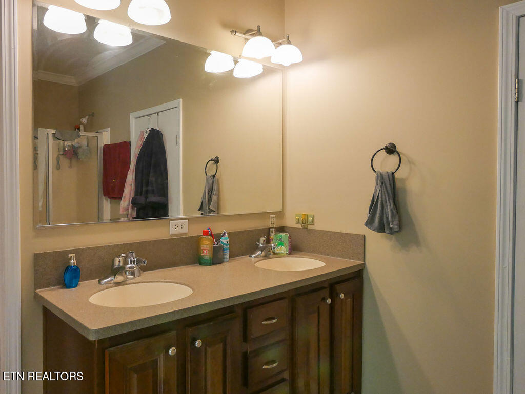 166 County Road 168 Athens, TN 37303 - Photo 21 of 39 P1070844