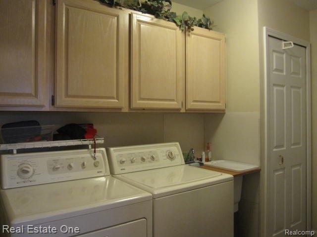 2183 London Bridge Drive, Unit 36 Rochester, MI 48307 - Photo 18 of 18 IMG_4423.JPG