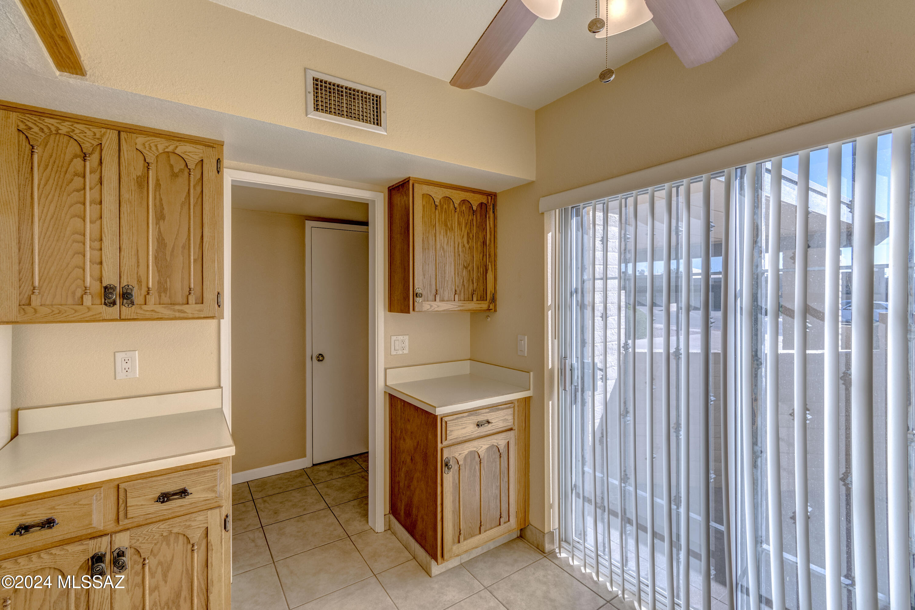 7827 East 4th Street Tucson, AZ 85710 - Photo 9 of 43