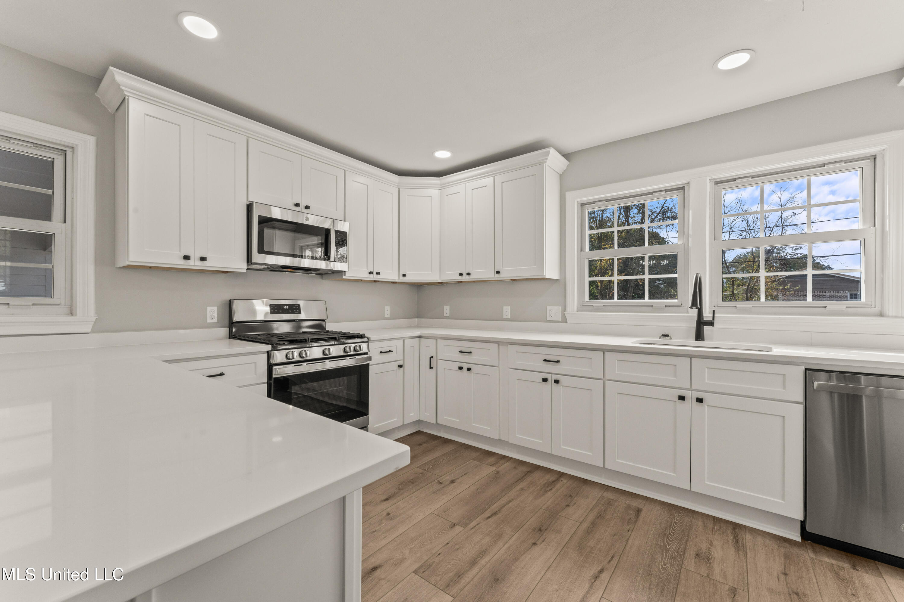 23 39th Street Gulfport, MS 39507 - Photo 11 of 22 12-26-25 39th (11)