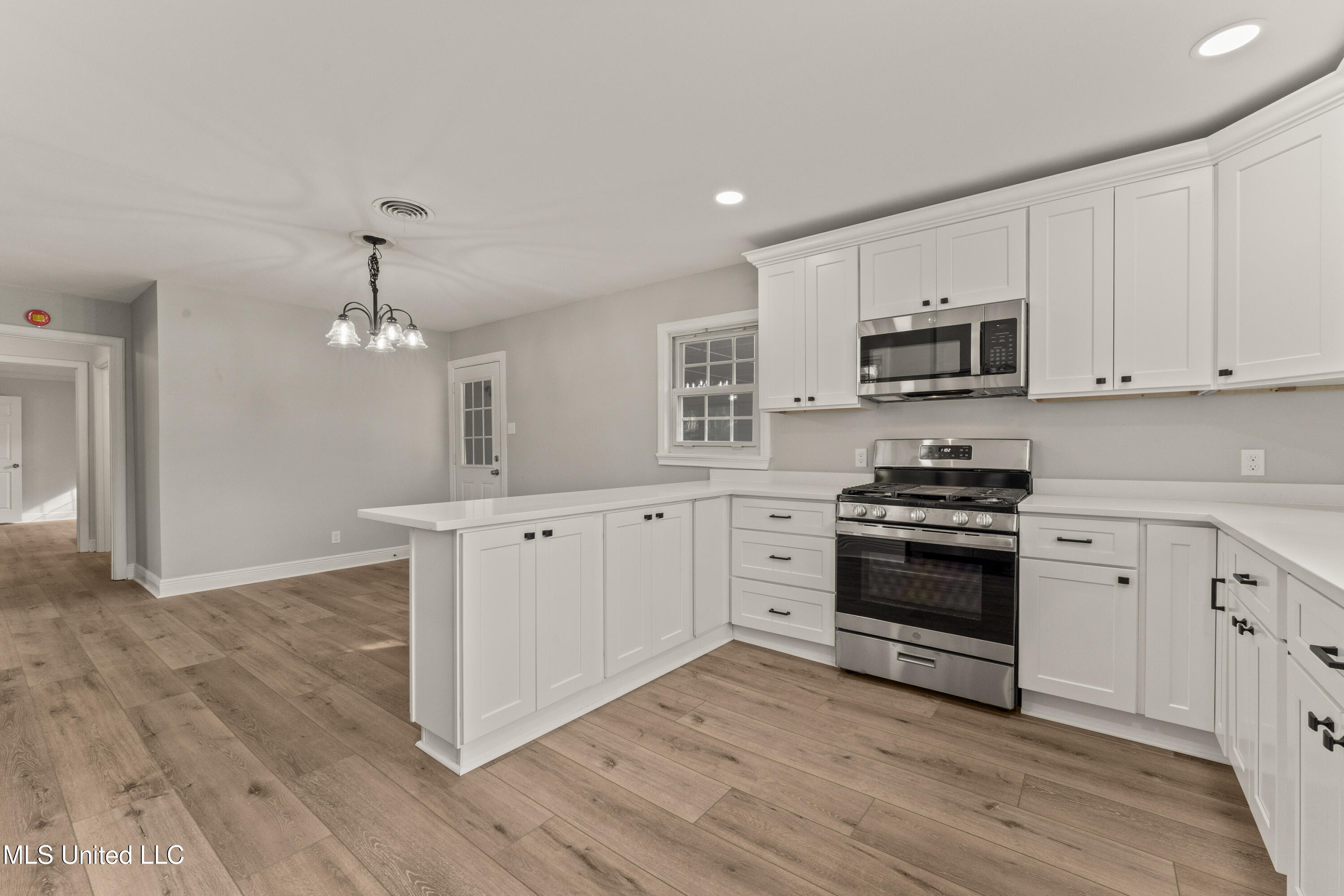 23 39th Street Gulfport, MS 39507 - Photo 12 of 22 12-26-25 39th (12)