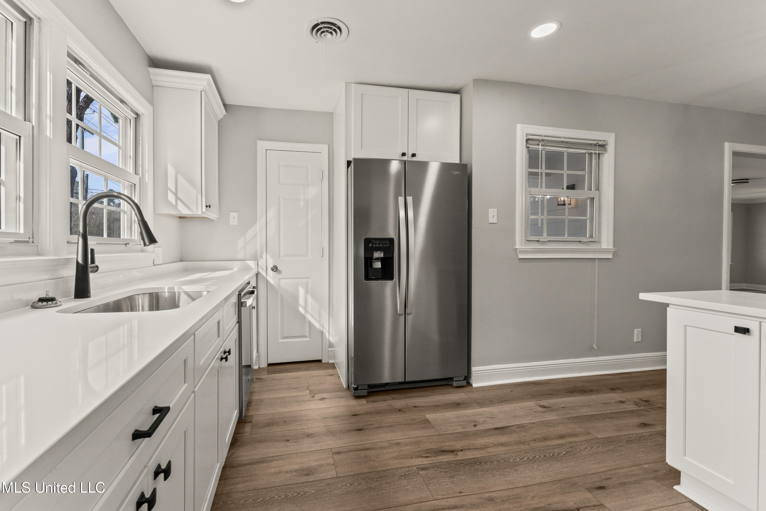 23 39th Street Gulfport, MS 39507 - Photo 13 of 22 12-26-25 39th (13)