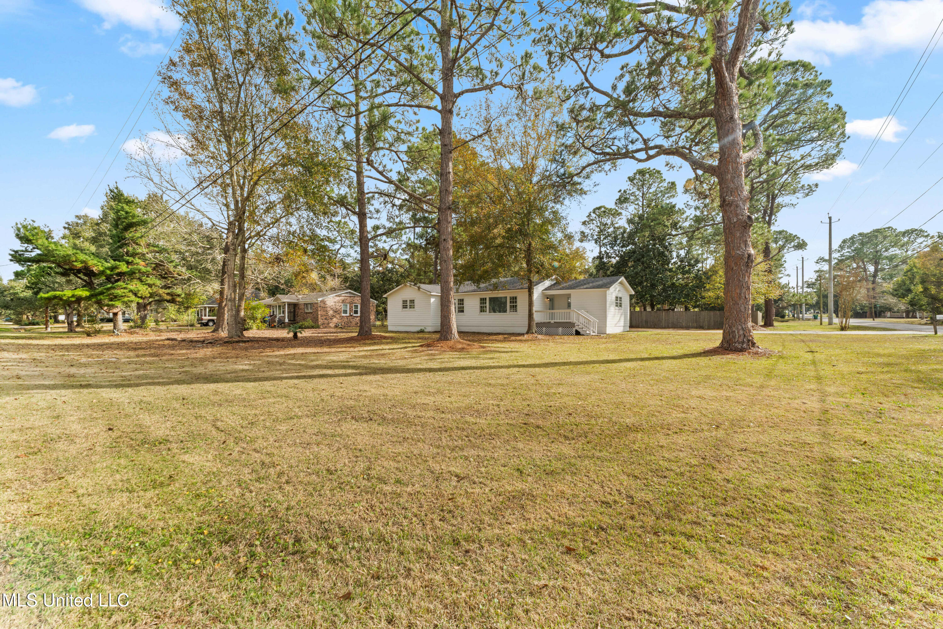 23 39th Street Gulfport, MS 39507 - Photo 2 of 22 12-26-25 39th (2)