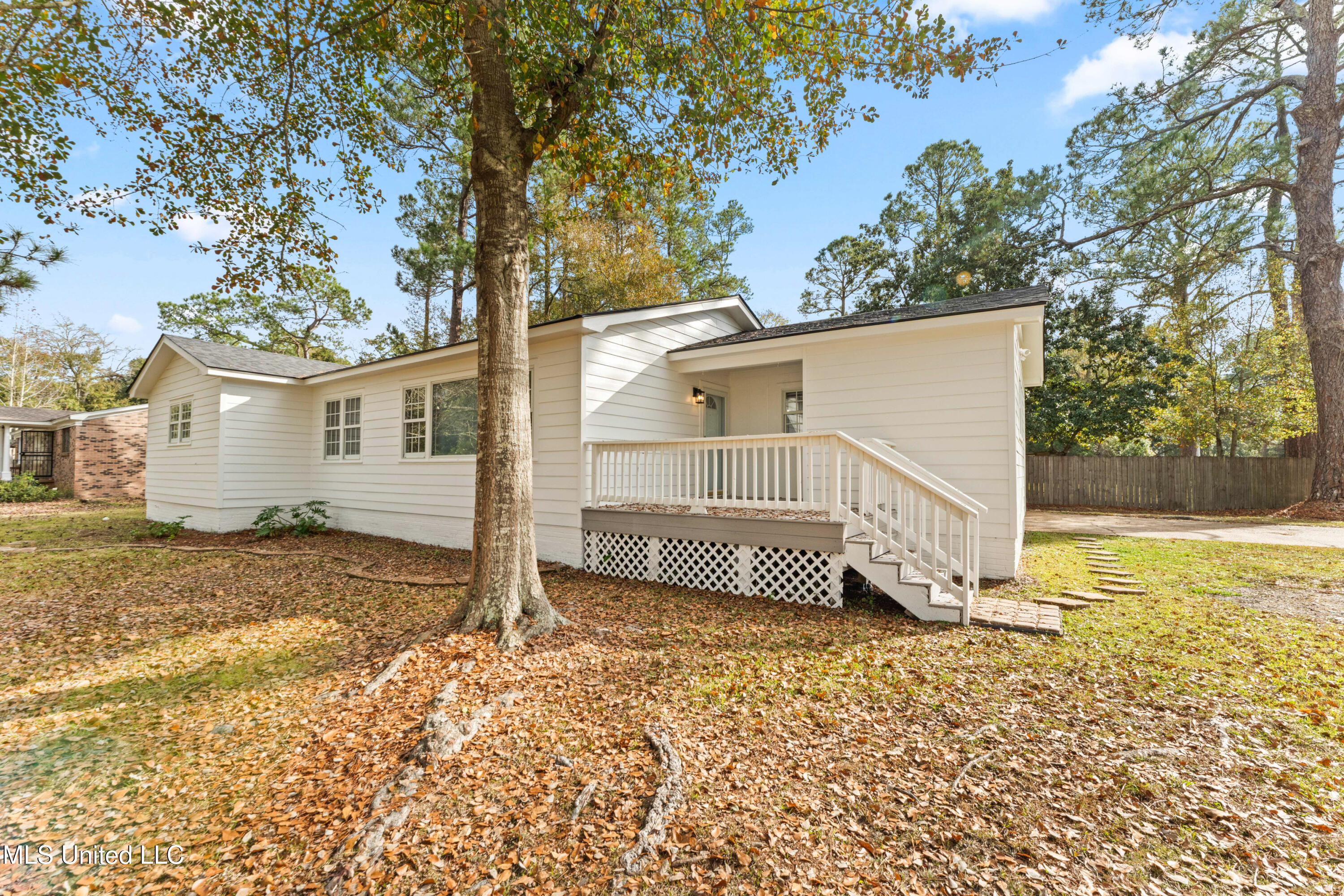 23 39th Street Gulfport, MS 39507 - Photo 3 of 22 12-26-25 39th (3)