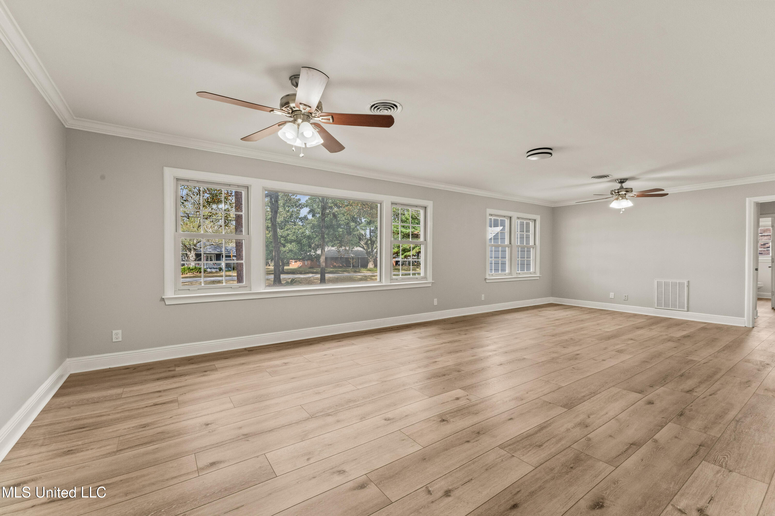 23 39th Street Gulfport, MS 39507 - Photo 5 of 22 12-26-25 39th (5)